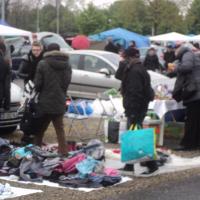 Marché aux puces parking tram 